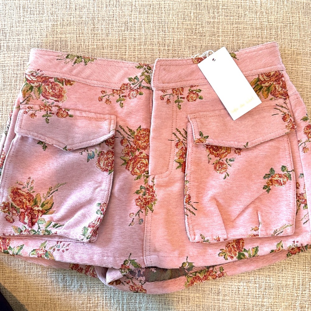 Sofie the Label Floral Knit Skirt/skort. Super cute pink floral paper. XS